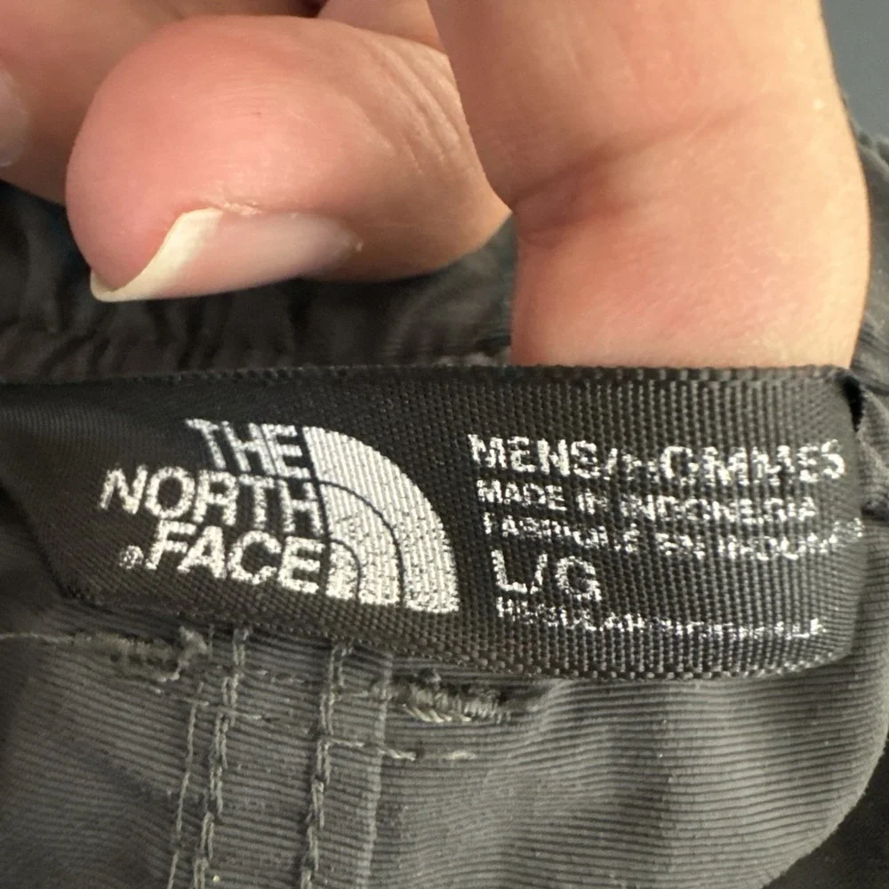 The North Face Men's‎ L Cargo Short 100% Nylon Gray 9